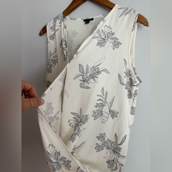 Floral Sleeveless Wrap Top - Cream and Gray - Picture 4 of 8